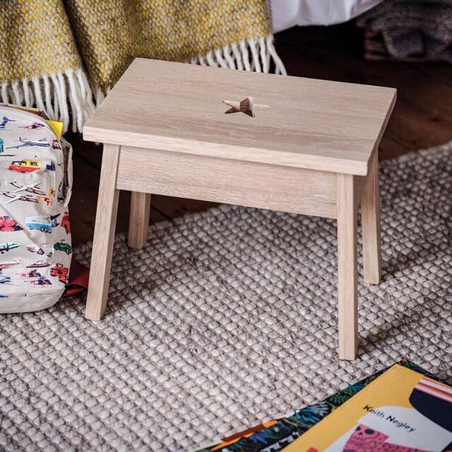 Step Stool - Chester Oak - The Cotswold Company - image 1