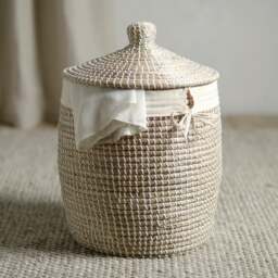 Seagrass Basket With Lid - Medium - Home Accessories - The Cotswold Company - thumbnail 3