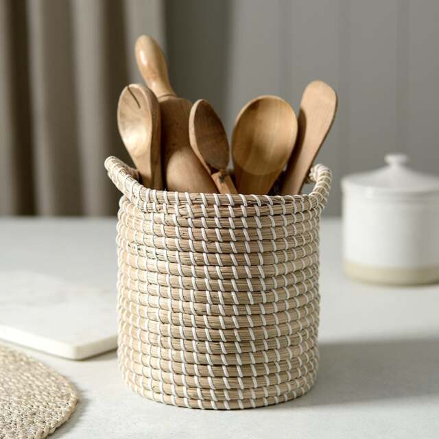 Seagrass Basket - Small - Home Accessories - The Cotswold Company - image 1