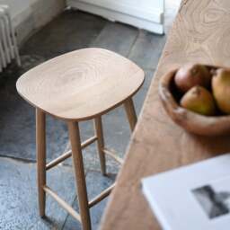 Backless Bar Stool - Inglesham Whitewash Oak - The Cotswold Company - thumbnail 2
