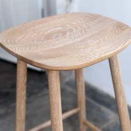 Backless Bar Stool - Inglesham Whitewash Oak - The Cotswold Company - thumbnail 3