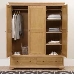 Winchcombe Oiled Oak Triple Wardrobe - The Cotswold Company