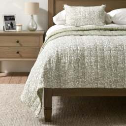 Reversible Dandelion Bed Throw - Home Accessories - The Cotswold Company
