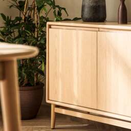 Winson Light Oak Large Sideboard - The Cotswold Company - thumbnail 2