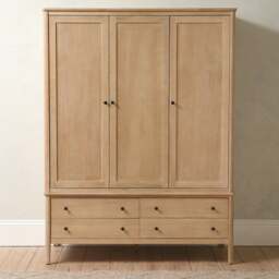 Berkeley Nordic Oak Triple Wardrobe - The Cotswold Company - thumbnail 4