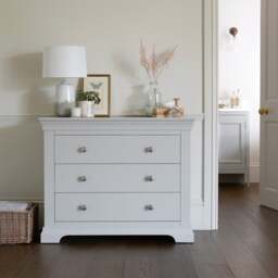 Chantilly Pebble Grey 3 Drawer Petite Chest - The Cotswold Company - thumbnail 3