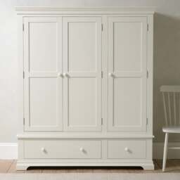 Chantilly Warm White Triple Wardrobe - The Cotswold Company - thumbnail 4