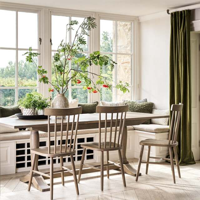 6-8 Seater Extending Dining Table - Elkstone Smoked Oak - The Cotswold Company - image 1
