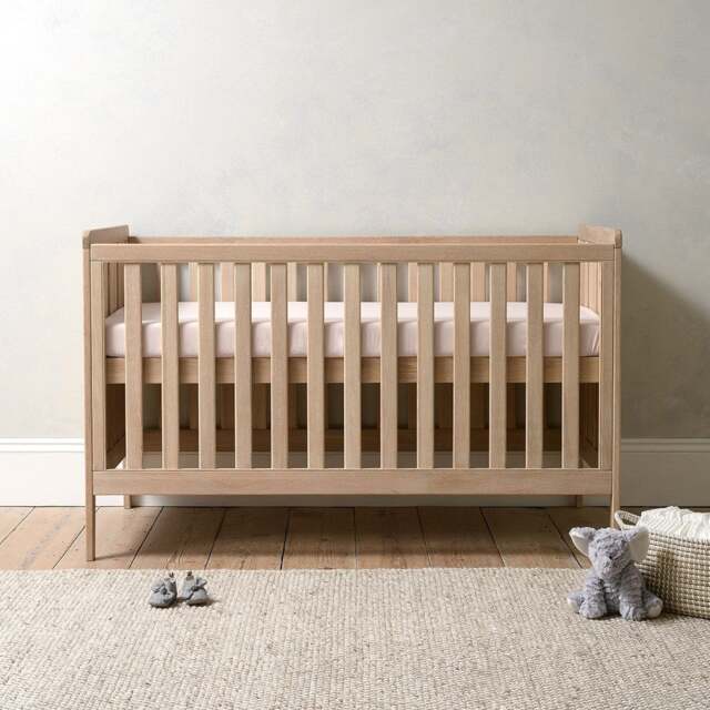 Cot Bed - Chester Oak - The Cotswold Company - image 1
