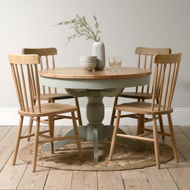 Sussex Sage Green 4-6 Seater Round Dining Table - The Cotswold Company - image 1