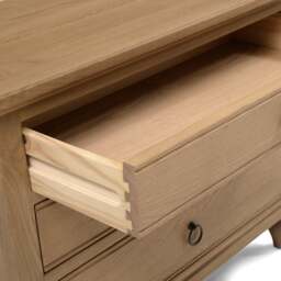 Elkstone Mellow Oak Large 3 Drawer Bedside Table - The Cotswold Company - thumbnail 6