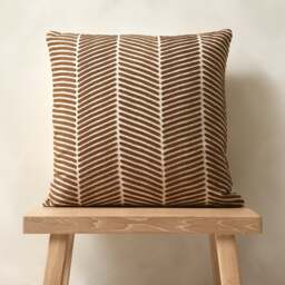Cushion 45x45cm - Sherston Geo Spice - The Cotswold Company - thumbnail 2