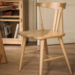 Solid Oak Dining Chair Hilcot, Curved Backrest, Everyday Comfort, White, Natural Wood Grain - The Cotswold Company - thumbnail 4