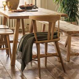 Solid Oak Dining Chair Hilcot, Curved Backrest, Everyday Comfort, White, Natural Wood Grain - The Cotswold Company - thumbnail 3