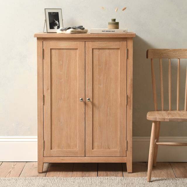Large Shoe Cupboard - Inglesham Whitewash Oak - The Cotswold Company - image 1