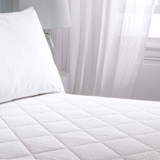 Cooling Smart Temperature Cotton Mattress Protector - image 1