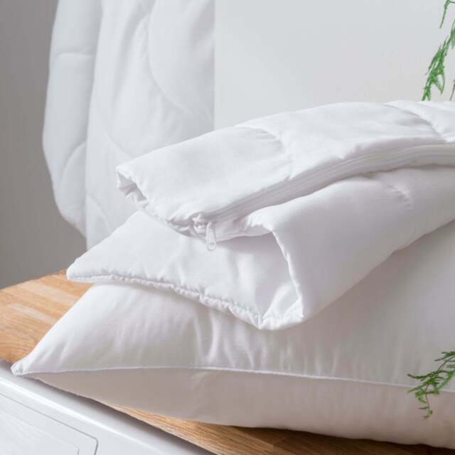 Spundown® Pillow Protector - image 1