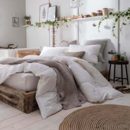 Goose Down Duvet - thumbnail 1