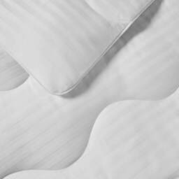 Boutique Silk® Duvet - thumbnail 3