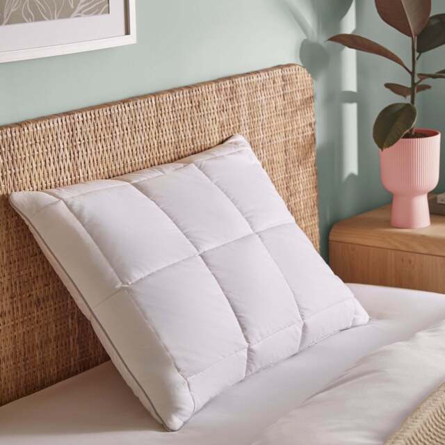 Natural Latex Foam Pillow - image 1