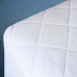 Luxury Cotton Quilted Pillow Protector - thumbnail 2