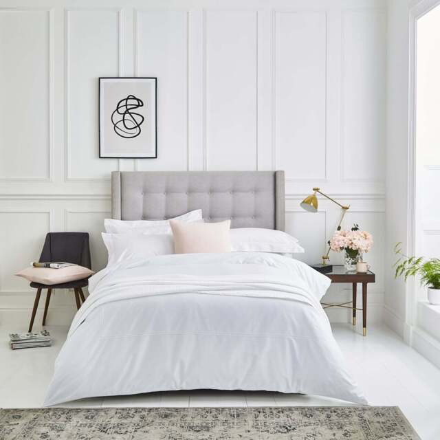 Lexington 300TC Sateen White Two Line Duvet Cover - image 1
