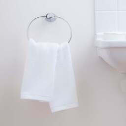 Venice 550gsm Hotel Towel Collection White - thumbnail 3