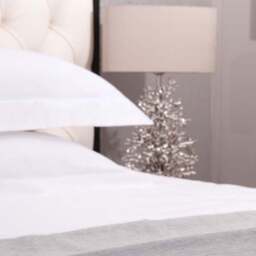Mayfair 300TC Cotton Sateen Extra Deep Fitted Sheets - thumbnail 2