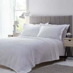 Kensington Floral Cotton Matelasse Throw - White - thumbnail 5