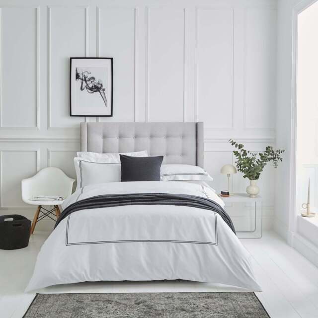 Lexington 300TC Sateen Black Two Line Duvet Cover - image 1