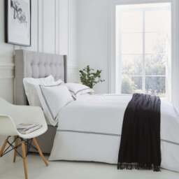 Lexington 300TC Sateen Black Two Line Duvet Cover - thumbnail 3