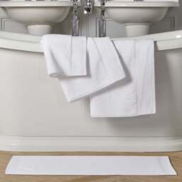 Como White 700gsm Organic Cotton Towel Collection - thumbnail 3