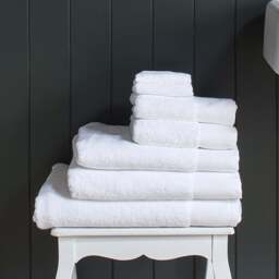 Como White 700gsm Organic Cotton Towel Collection