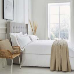 Lexington 300TC Sateen Latte Two Line Duvet Cover - thumbnail 3