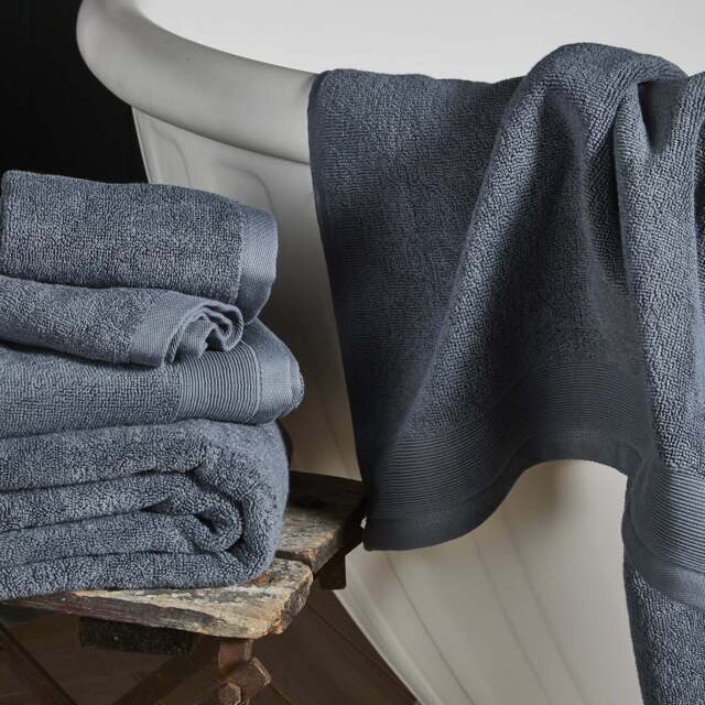 Amalfi 450gsm Light Weight Spa Towel Collection - image 1