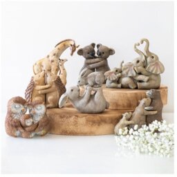Stand Tall Mother and Baby Giraffe Ornament - Brown - thumbnail 5