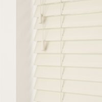 Fine Grain Faux Wood Venetian Blinds with Strings - Misty White / 50cm