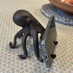 Cast Iron Octopus Phone Holder - Bronze - thumbnail 3