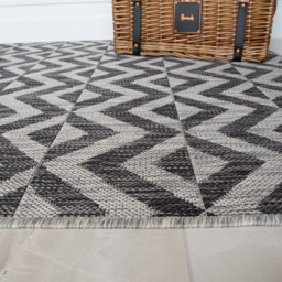 Geometric Flatweave Outdoor Rug - Charcoal / 150 x 80cm - thumbnail 2
