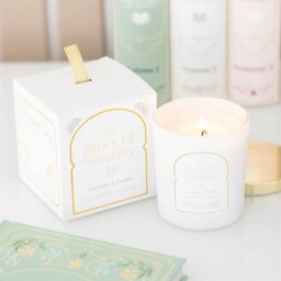 Serenity Coconut Vanilla Candle Relaxing Home Fragrance Gift - White - thumbnail 3