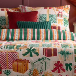 All Wrapped Up Reversible Printed Duvet Cover Set Double - Emerald/Red - thumbnail 4