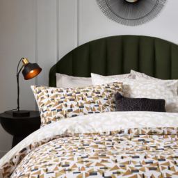 Geometric Triangles Duvet Cover Set - Toffee / Superking - thumbnail 3
