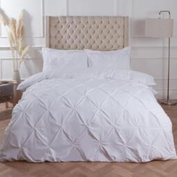 Highams Diamond Pintuck Duvet Set - White / King - thumbnail 2
