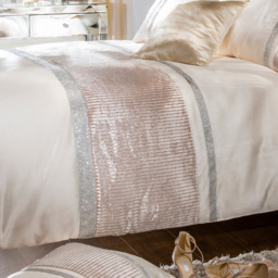 Crushed Velvet Diamante Luxurious Duvet Cover and Pillowcase Set - Cream / Superking - thumbnail 2