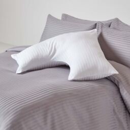 330 Thread Count Egyptian Cotton V Shape Pillowcase - White - thumbnail 3