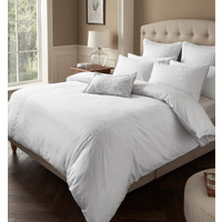 Alice Embroidered Trailing Leaf Pattern Duvet Set - White / King - image 1