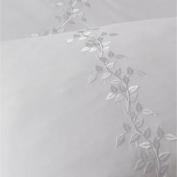 Alice Embroidered Trailing Leaf Pattern Duvet Set - White / King - thumbnail 2