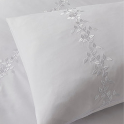 Alice Embroidered Trailing Leaf Pattern Duvet Set - White / King - thumbnail 3
