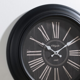 Round Wall Clock - Black - thumbnail 3