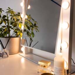 Mae Hollywood Vanity Mirror with LED Lights - Silver - thumbnail 5